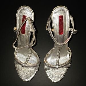 Celeste Silver Textured Heels